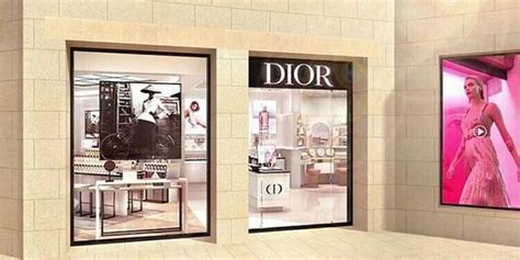 Dior set to launch flagship boutique in Jerusalem's Mamilla Mall.